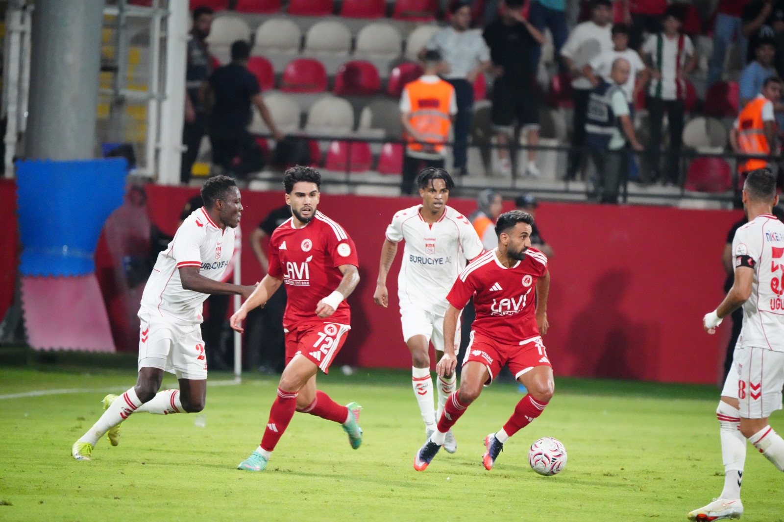 PETROLSPOR’DAN UZATMALARDA MUHTEŞEM GERİ DÖNÜŞ! (2-1)