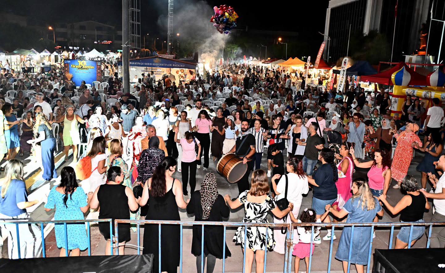 ANTALYA BATMANLILAR DERNEĞİ’NE MURATPAŞA BELEDİYESİ’NDEN PLAKET