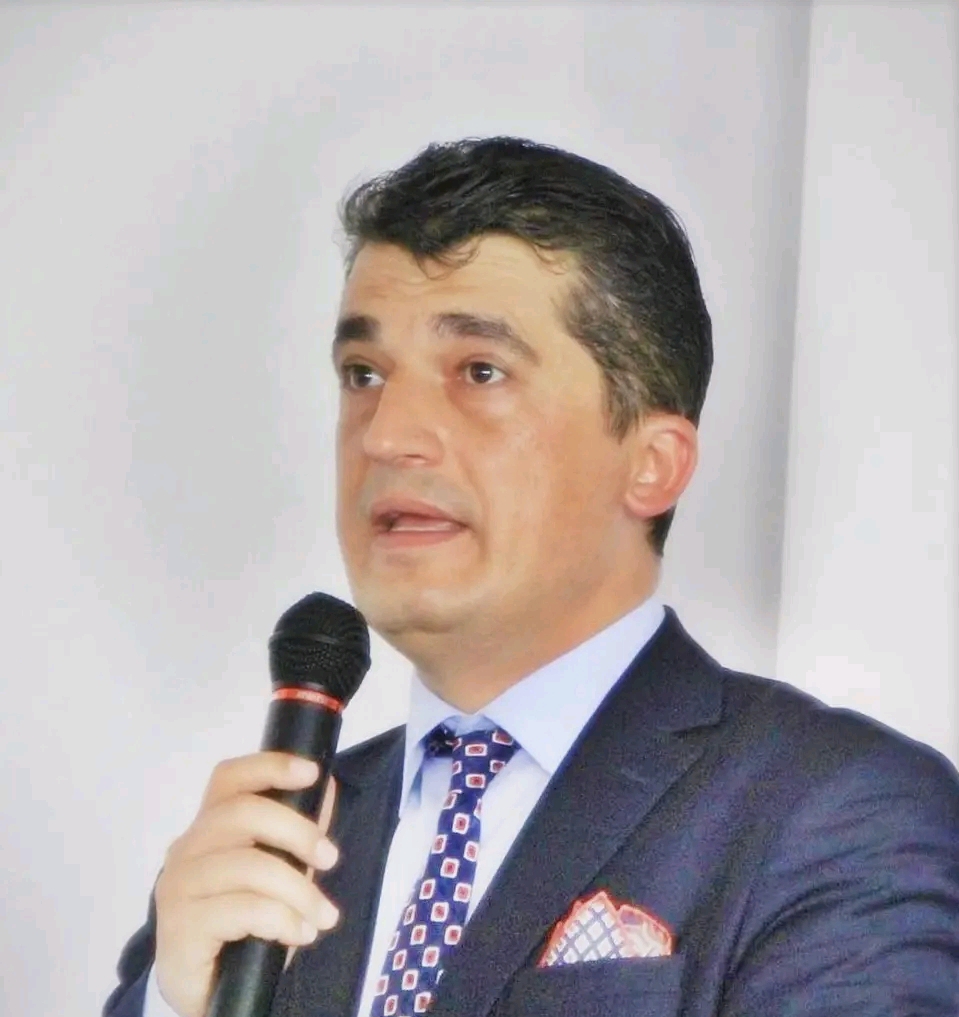 AVCI: “OKULLARDA TARİH EZBERLETMEYİN, GERÇEĞİ ARAMAYI ÖĞRETİN!”