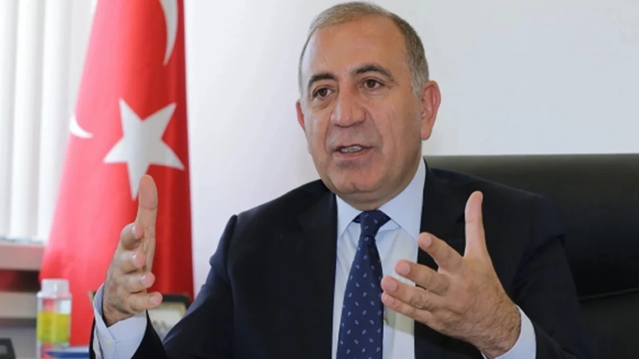 GÜRSEL TEKİN – KÖŞE YAZISI (KONUK YAZAR)  PARANIN SALTANATI, DEĞERLERİN ÇÖKÜŞÜNÜ HAZIRLADI!